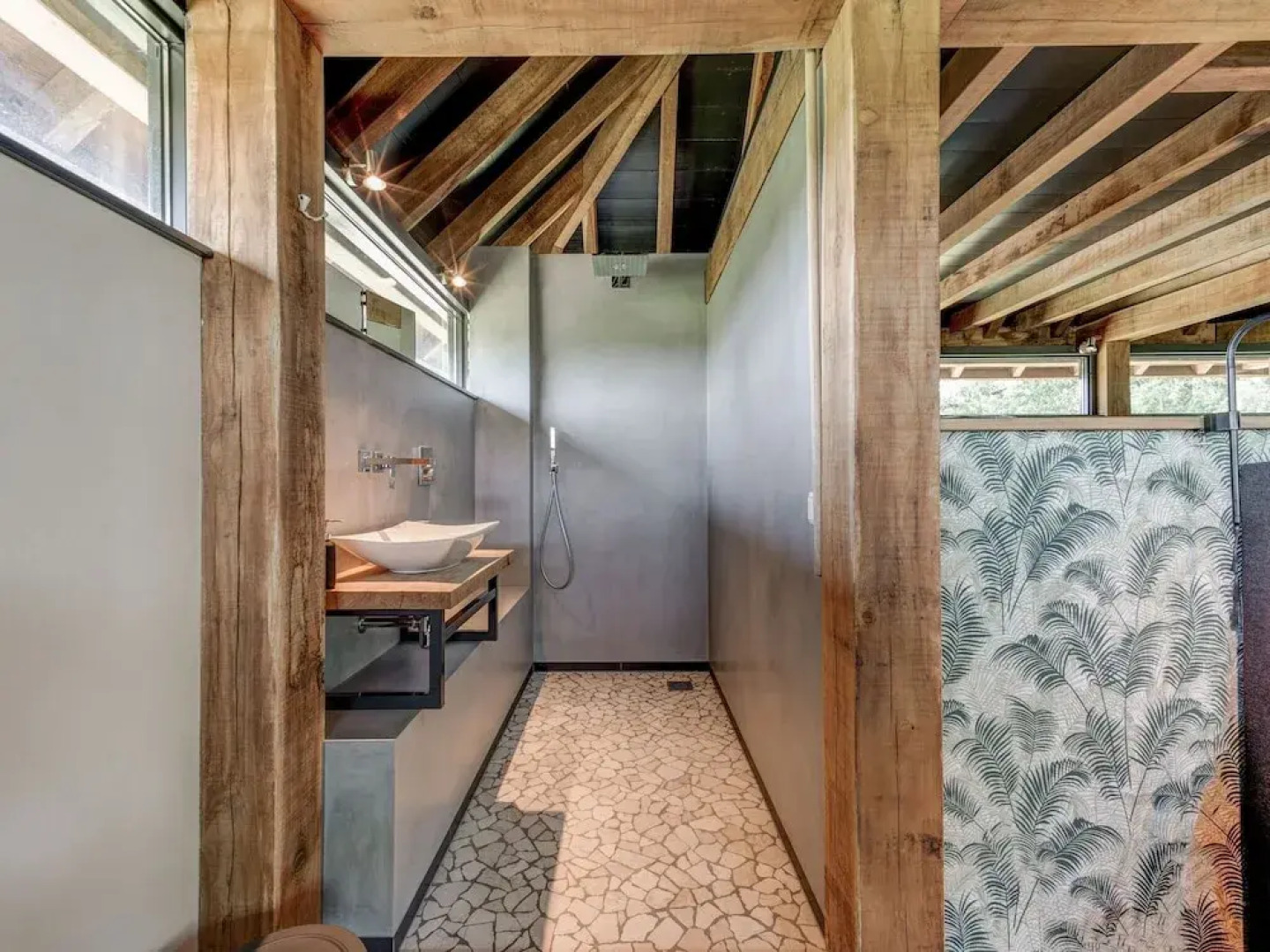 Lush Holiday Home With a Private Hot Tub