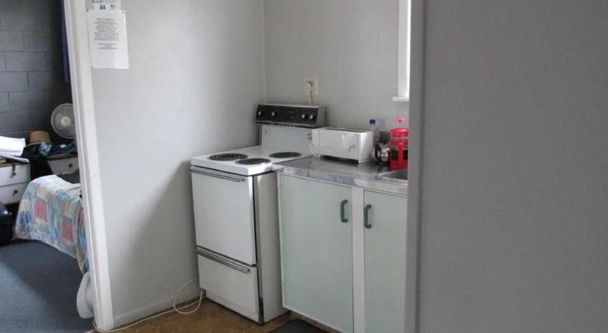 Camberley Court Motel