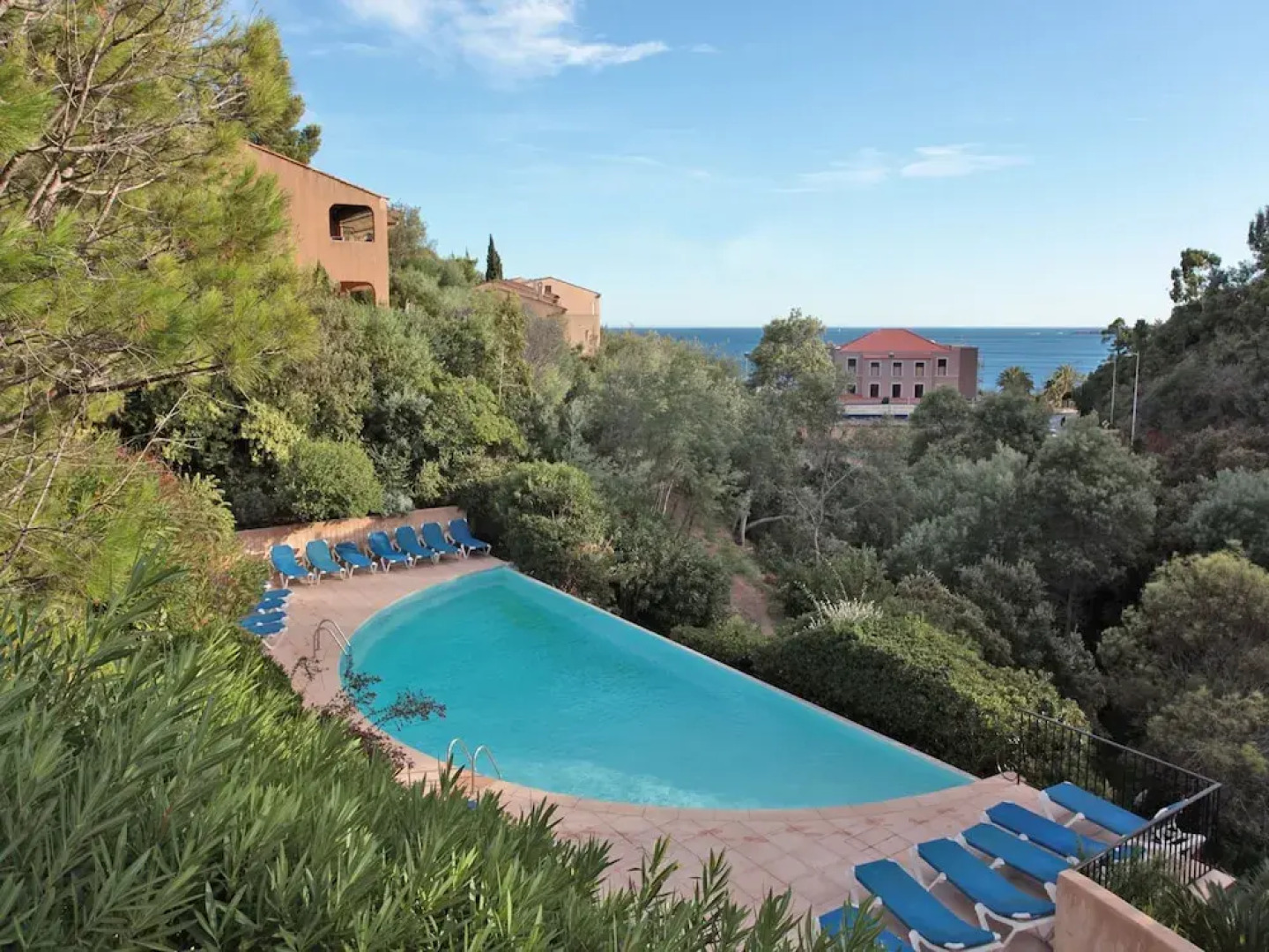 Lovely Holiday Home in Theoule-sur-Mer with Pool