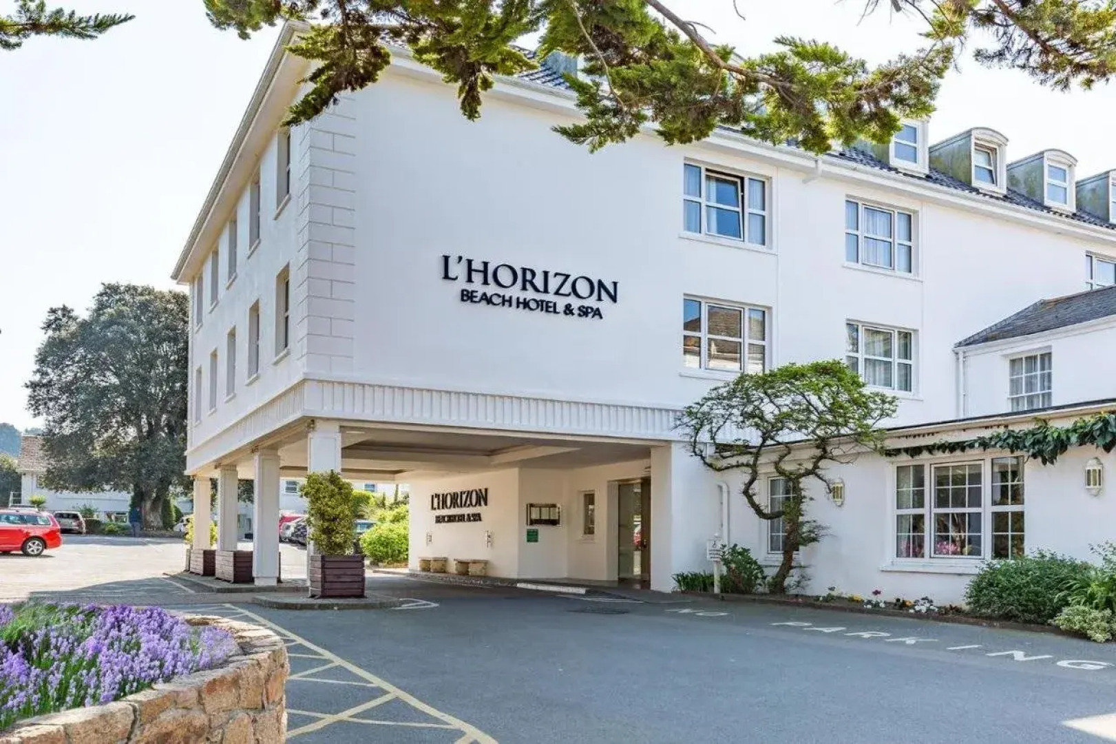 L'Horizon Beach Hotel & Spa