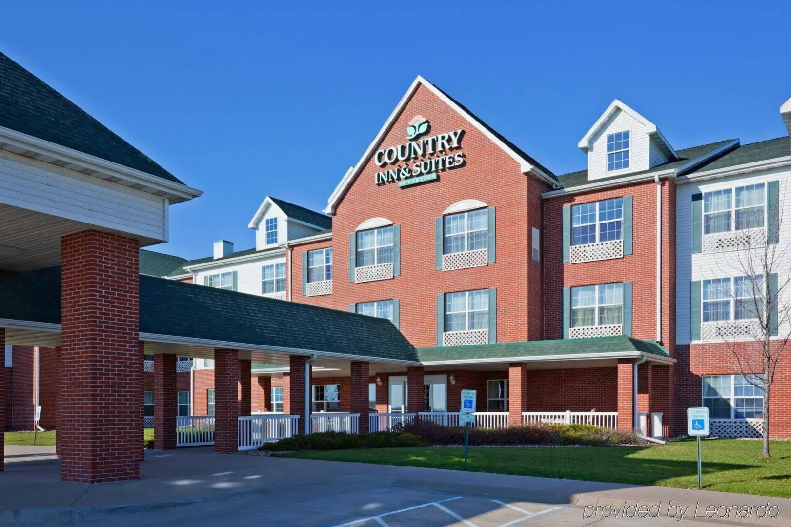 Country Inn & Suites by Radisson, Coralville, IA