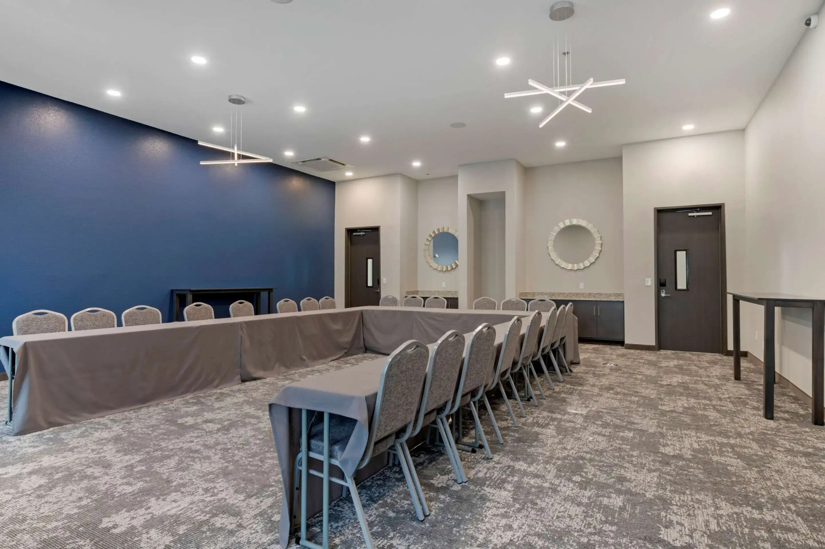 Comfort Suites Cincinnati University - Downtown