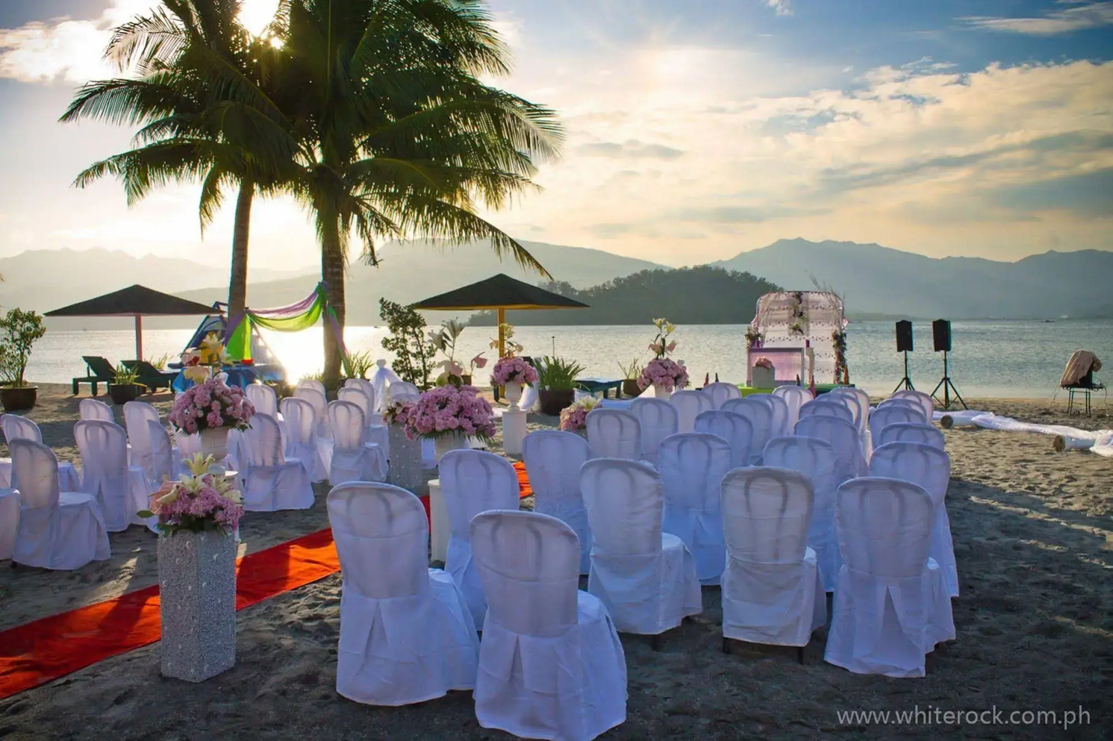 White Rock Waterpark and Beach Hotel