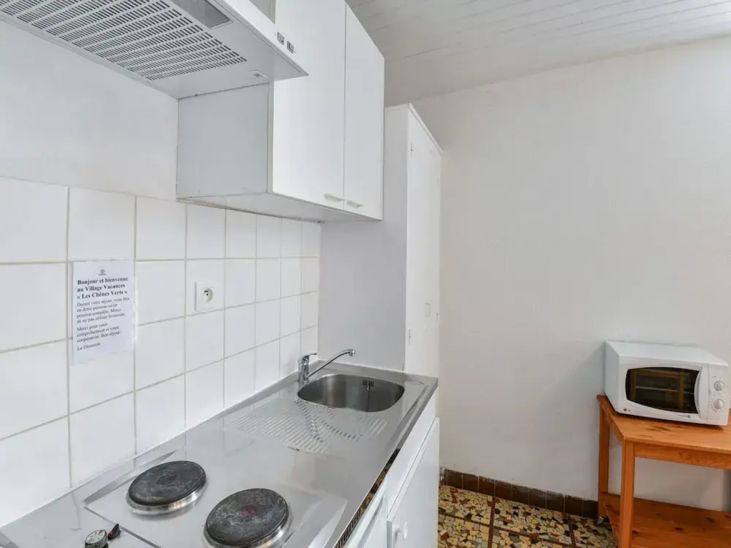 Gite in Holiday Park With Swimming Pool