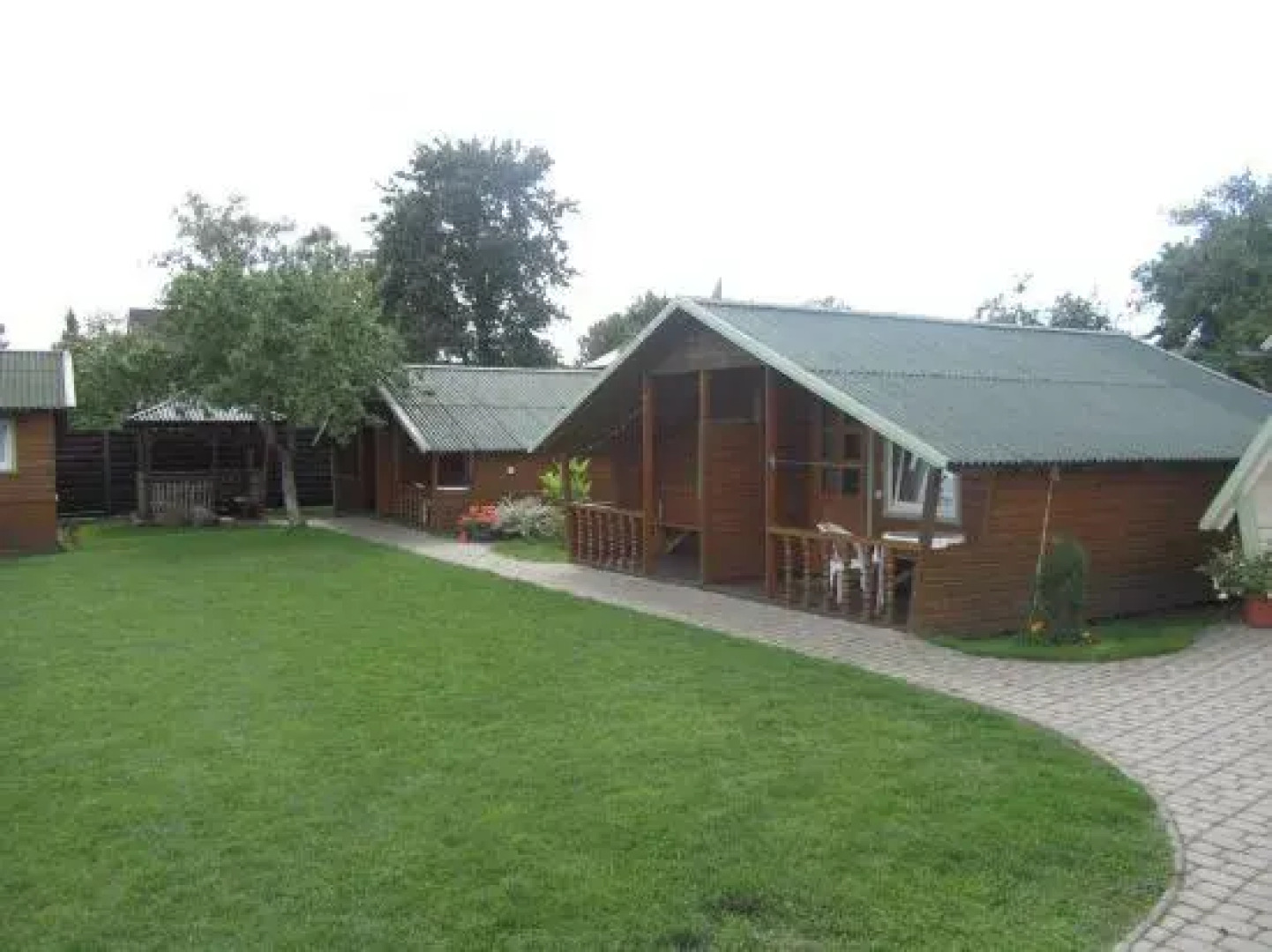 Pievų Tako Svečių Namai