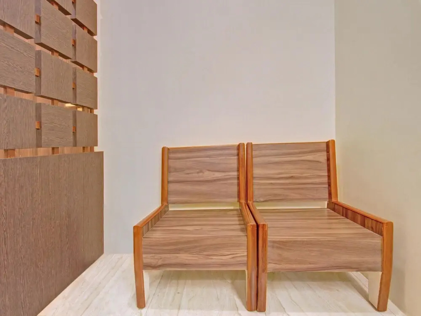 OYO 30970 AAR Royal Residency