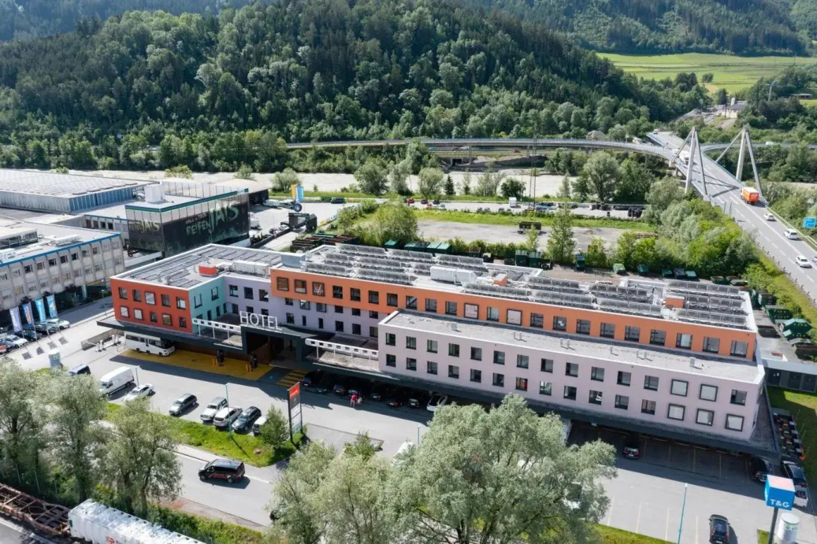4 Rest Hotel