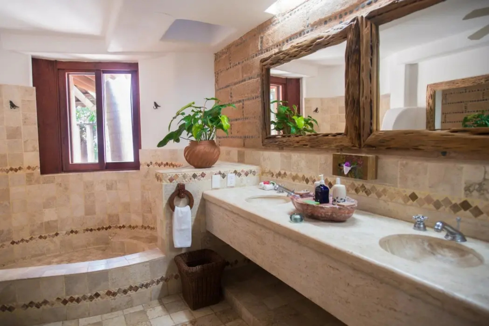 Villa El Ensueño by La Casa Que Canta