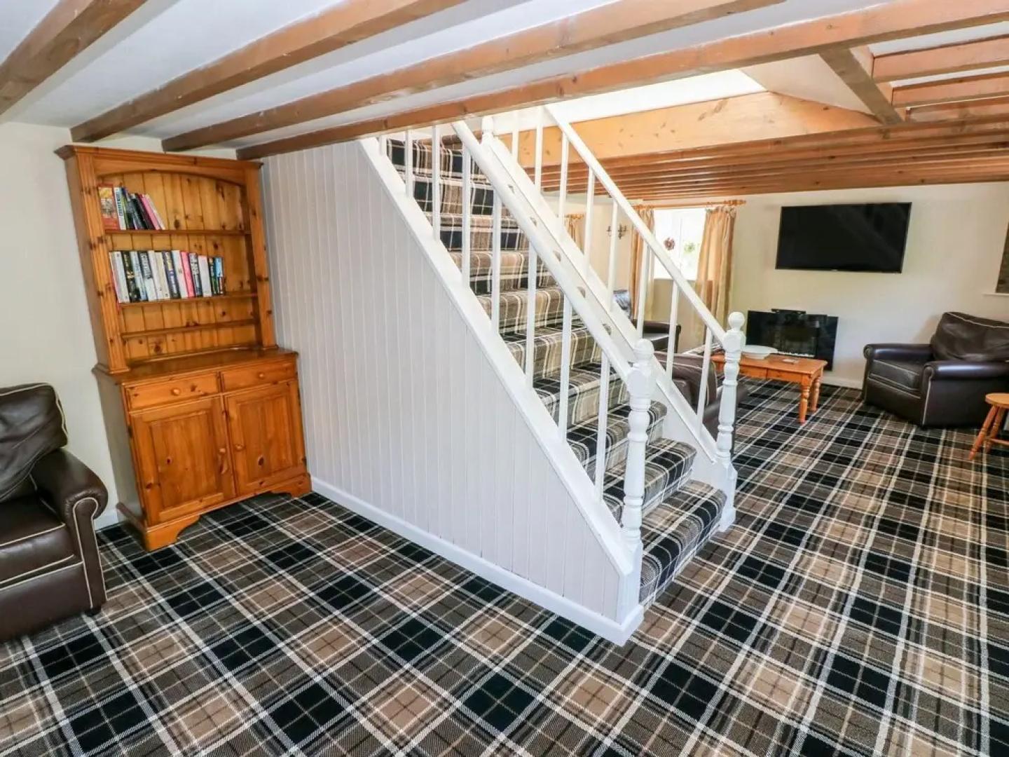 Vineyard Vale 8