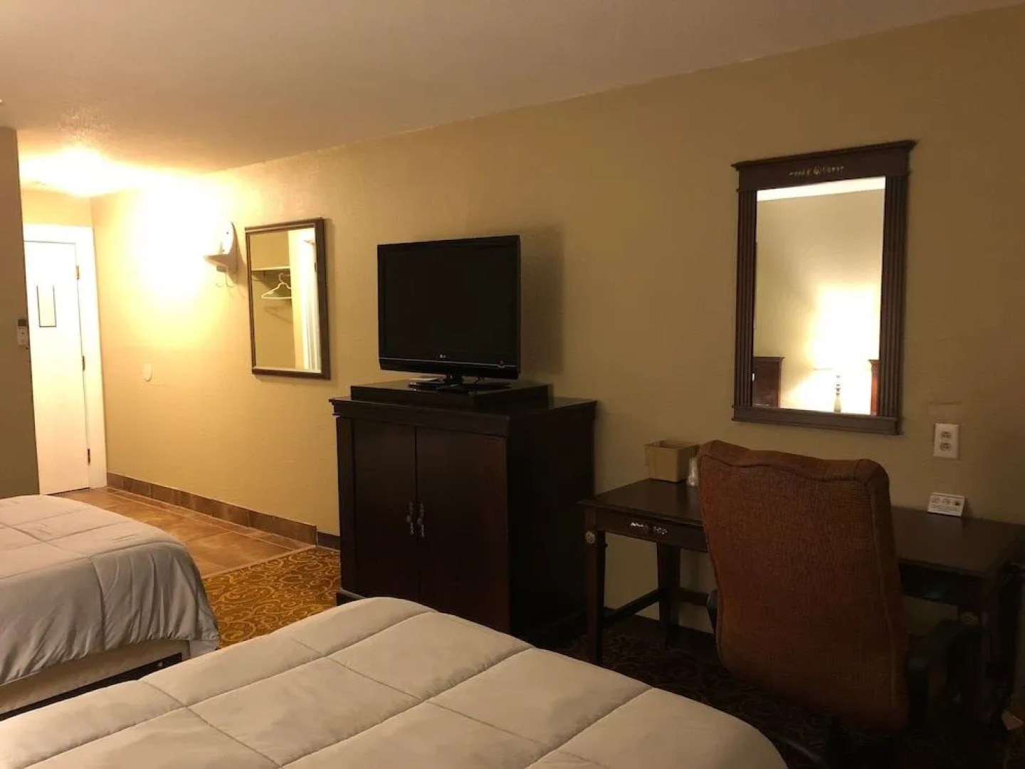 Whaler Inn and Suites