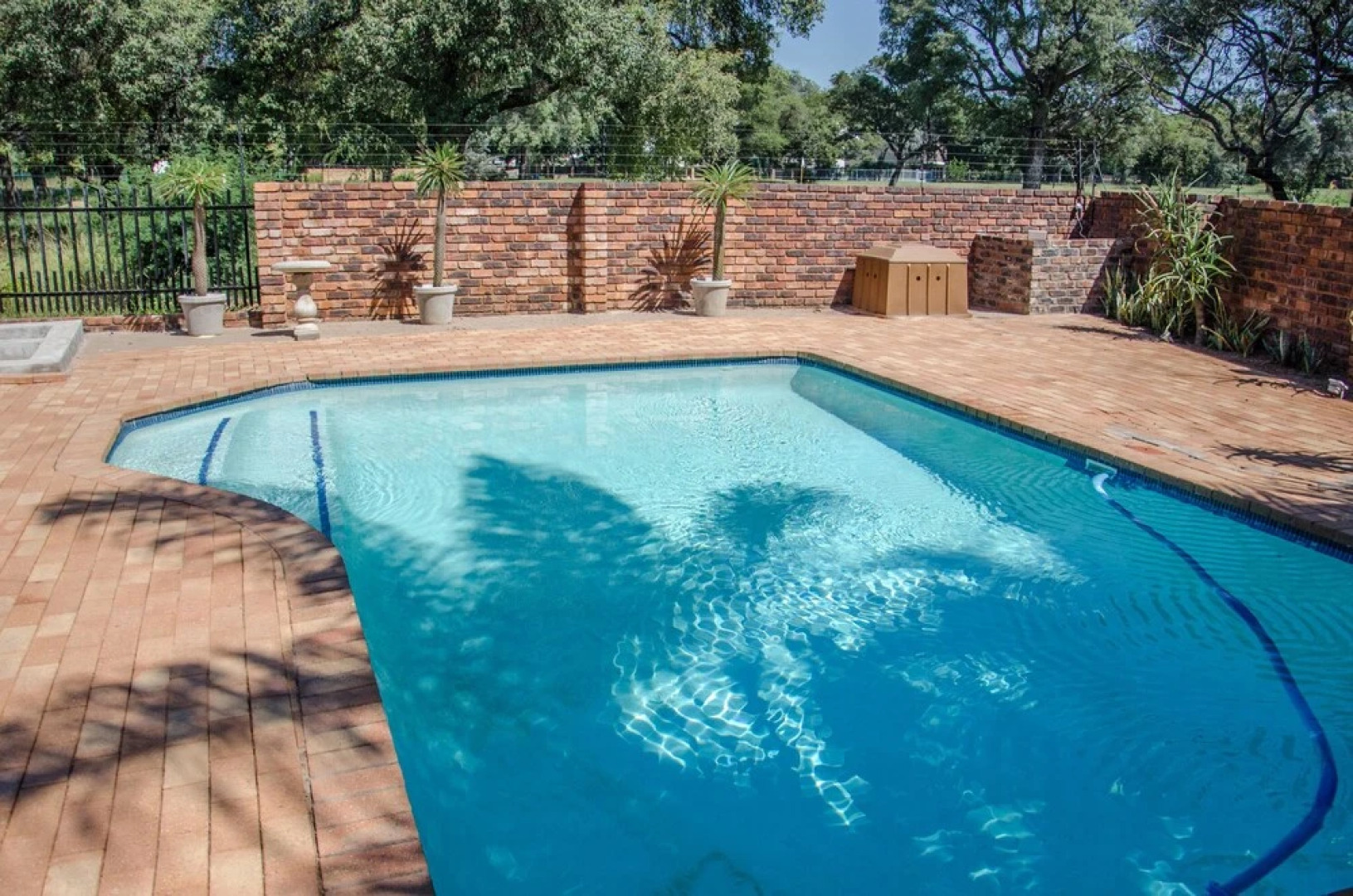 Four Seasons Guesthouses