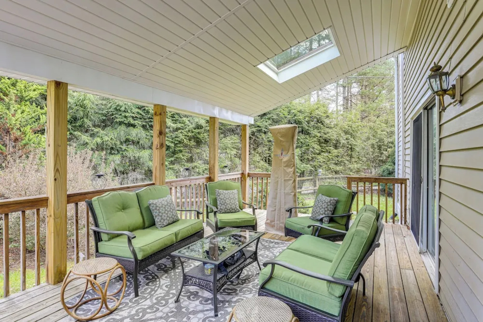 Lake & Pool Access: Spacious Home in Newland