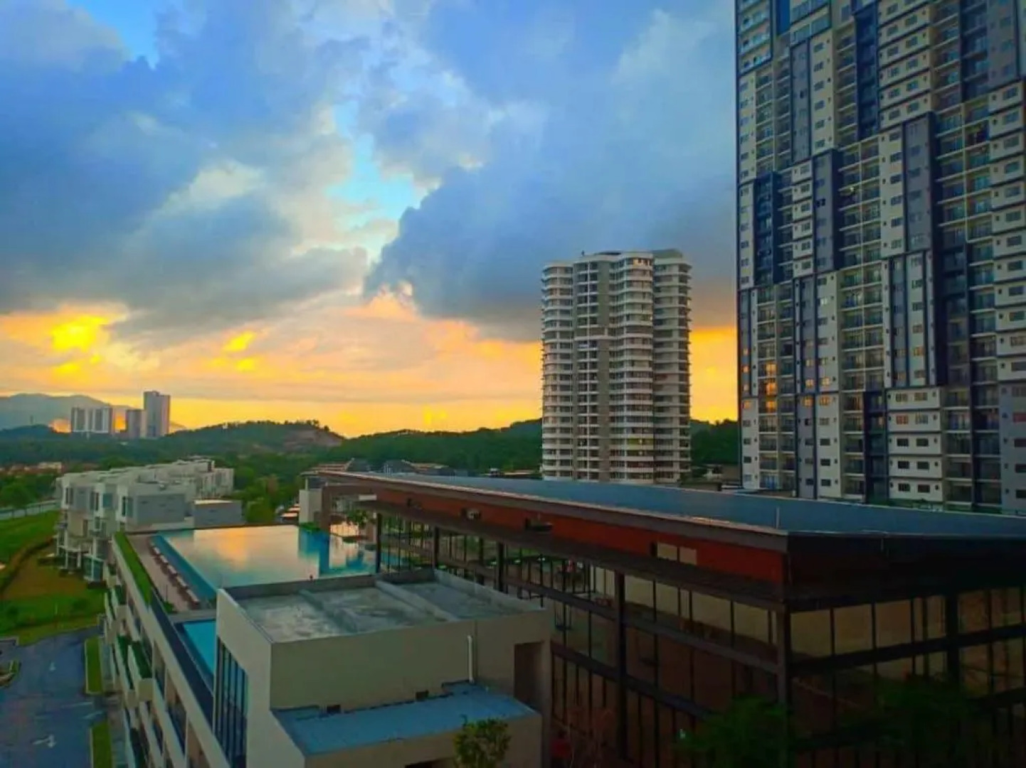 MEDINA's 5STAR CondoSTAY in Nilai