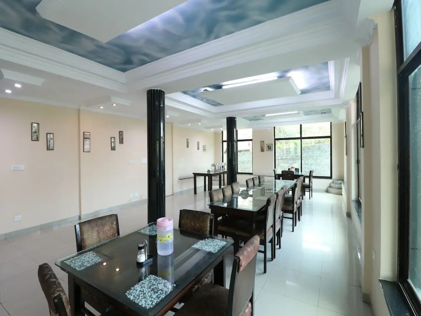 OYO 7547 Hotel Burans Residency