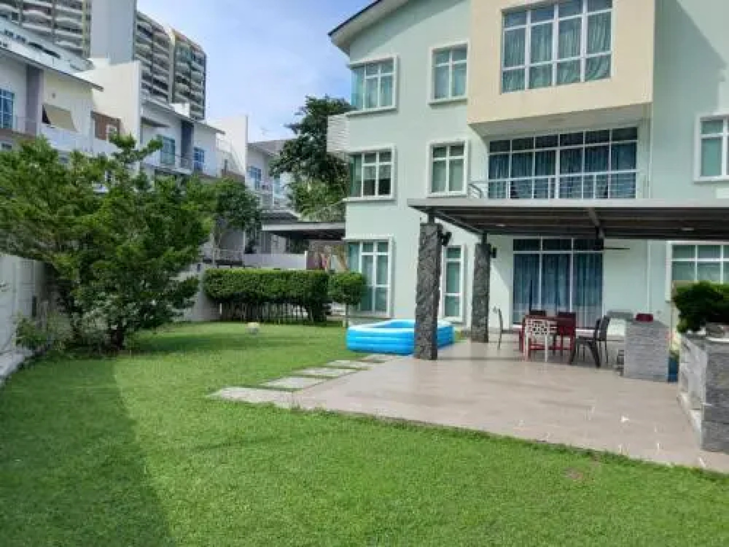 Shamrock Villas Corner OR Seaview