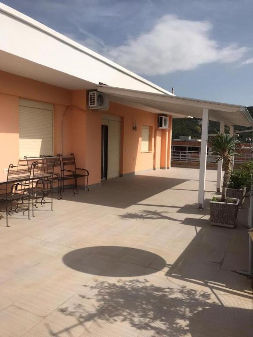 Vlora Center Veranda