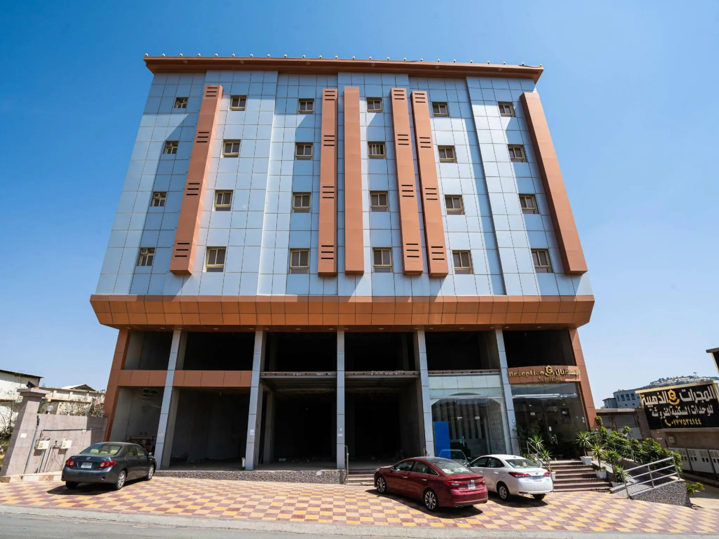 OYO 545 Golden Galaxies Furnished Units