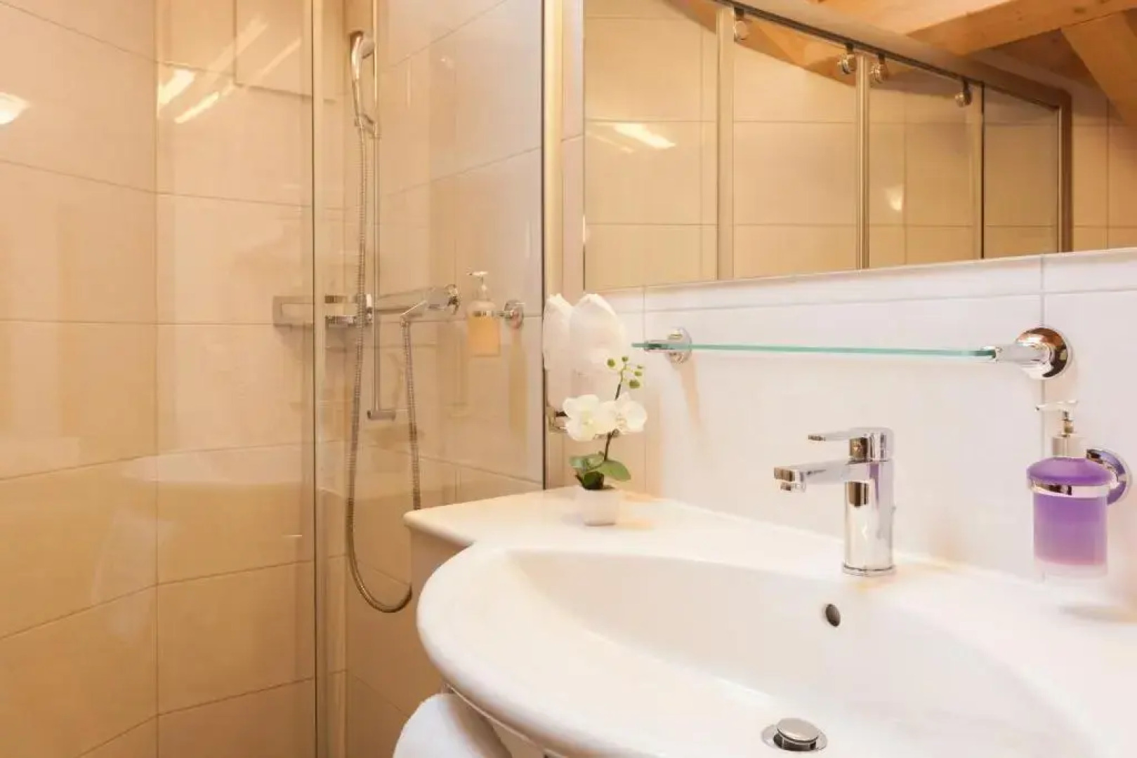 Julen Wendelin, Hotel Touring