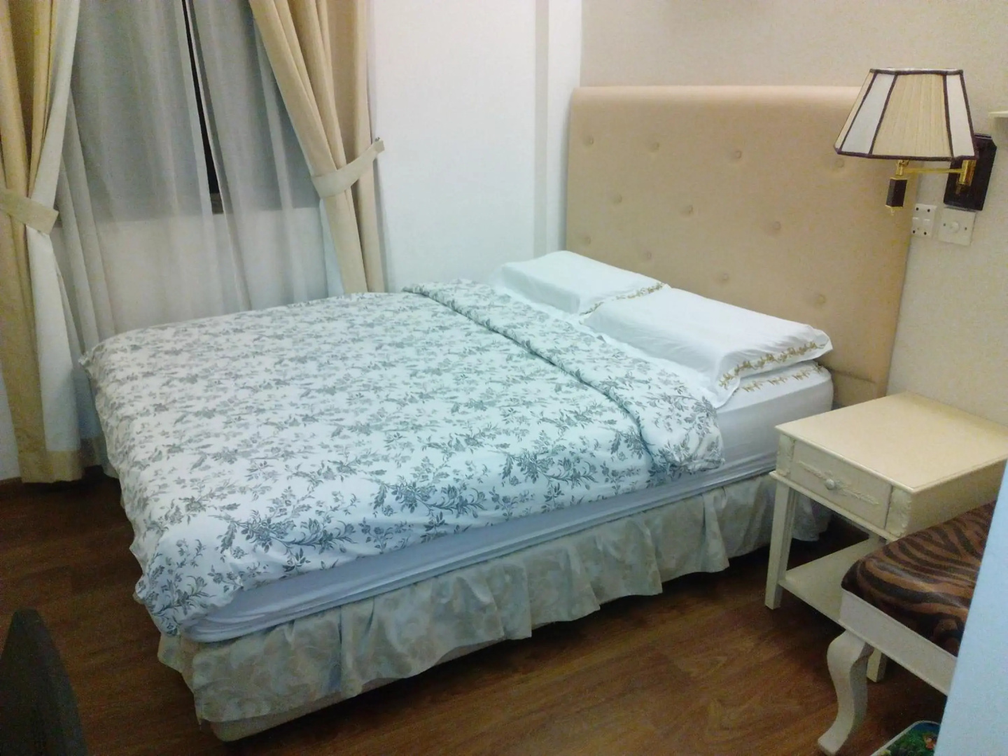Jayleen 1918 Hotel