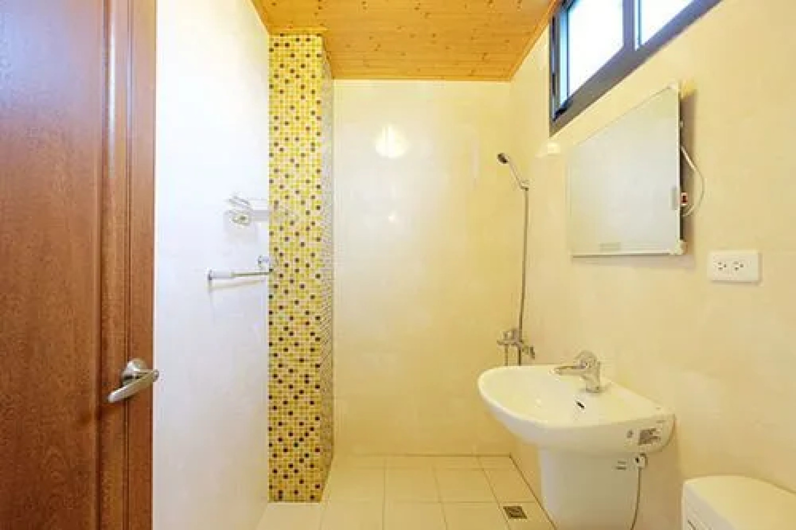 南投集集海悦泉渡假民宿