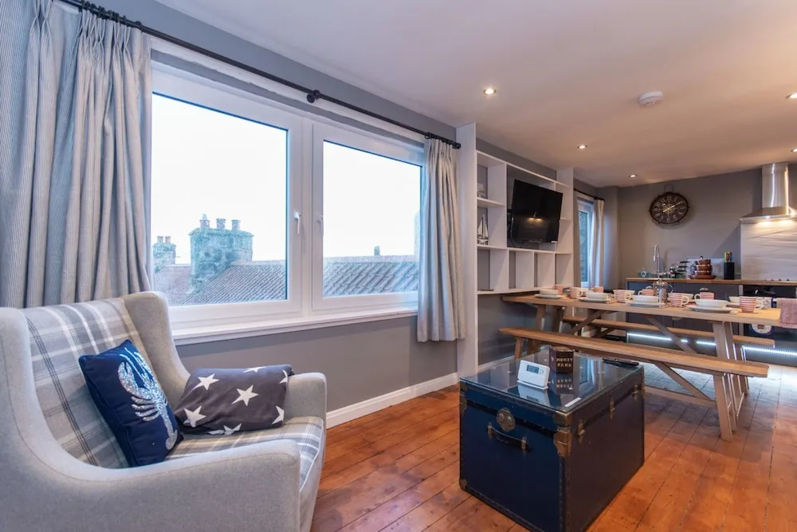 Captains Lookout - Cosy House With Sea Views