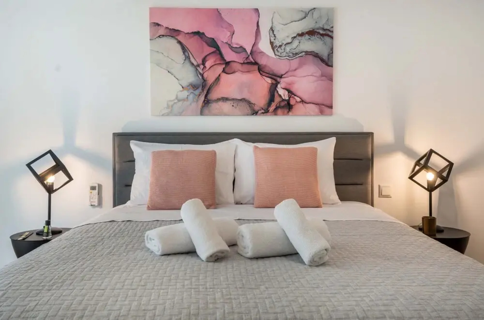 Mouson, Bright apartment next to the Sea