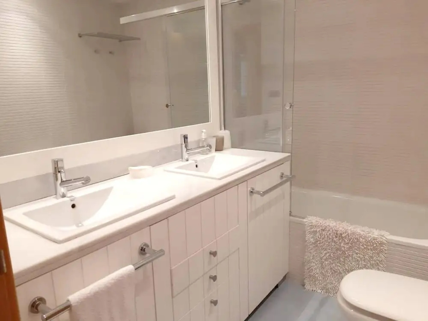 Apartment With 3 Bedrooms in Panticosa, With Wonderful Mountain View, Shared Pool, Enclosed Garden Near the Slopes