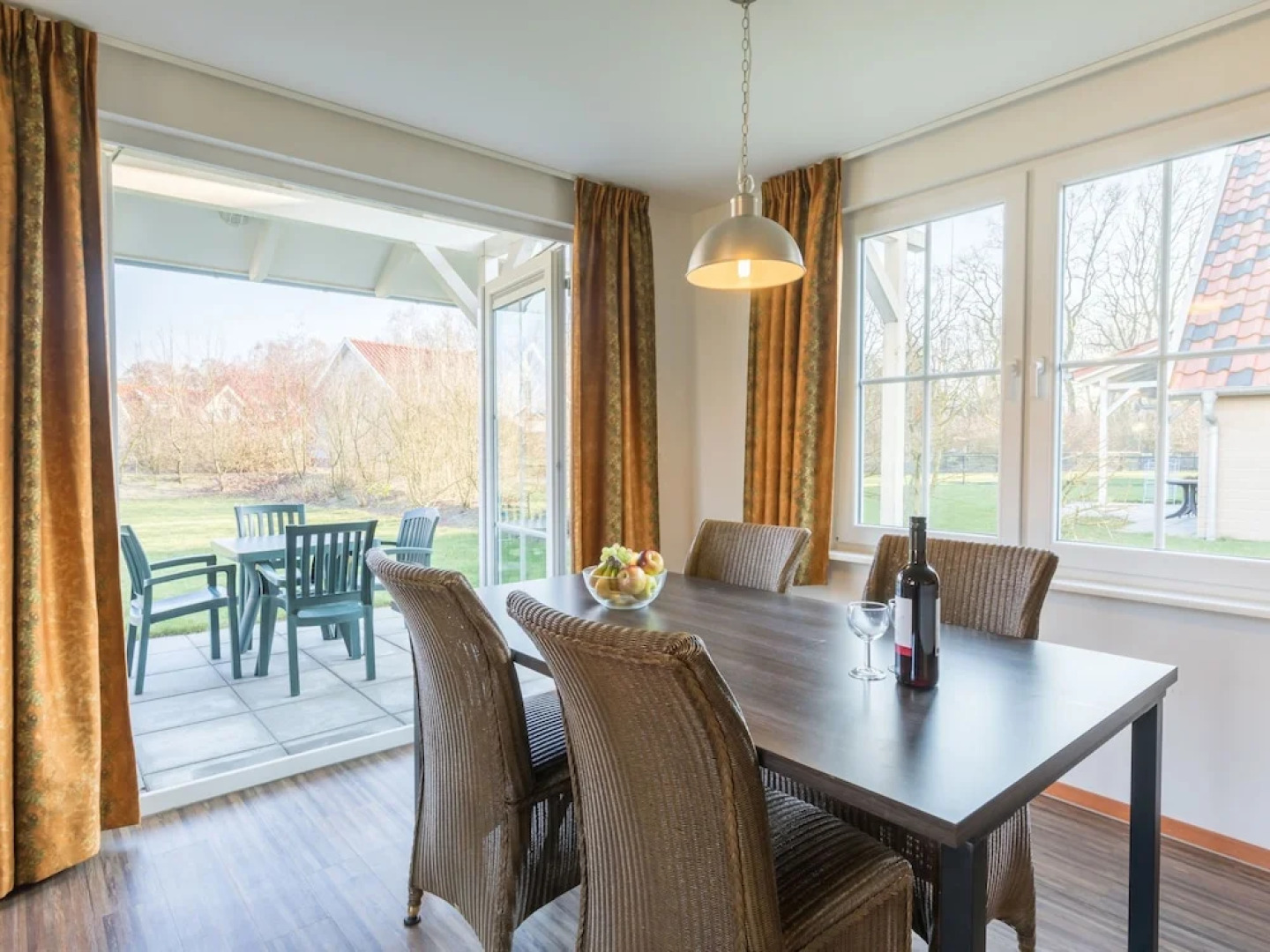 Luxurious Detached With a Garden in De Maasduinen