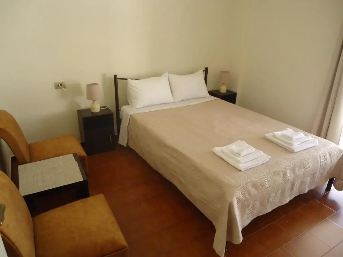 Original House No 2 (central,κεντρικό)