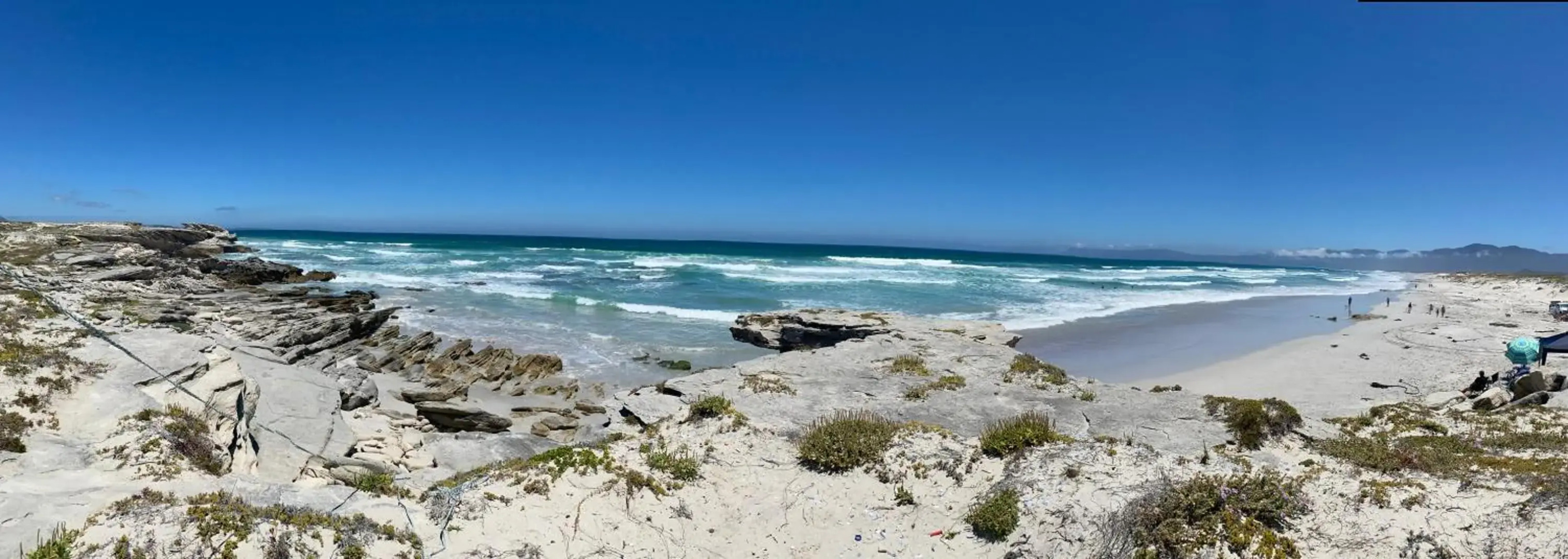 Casa Balena - Gansbaai seafront accommodation, back-up power