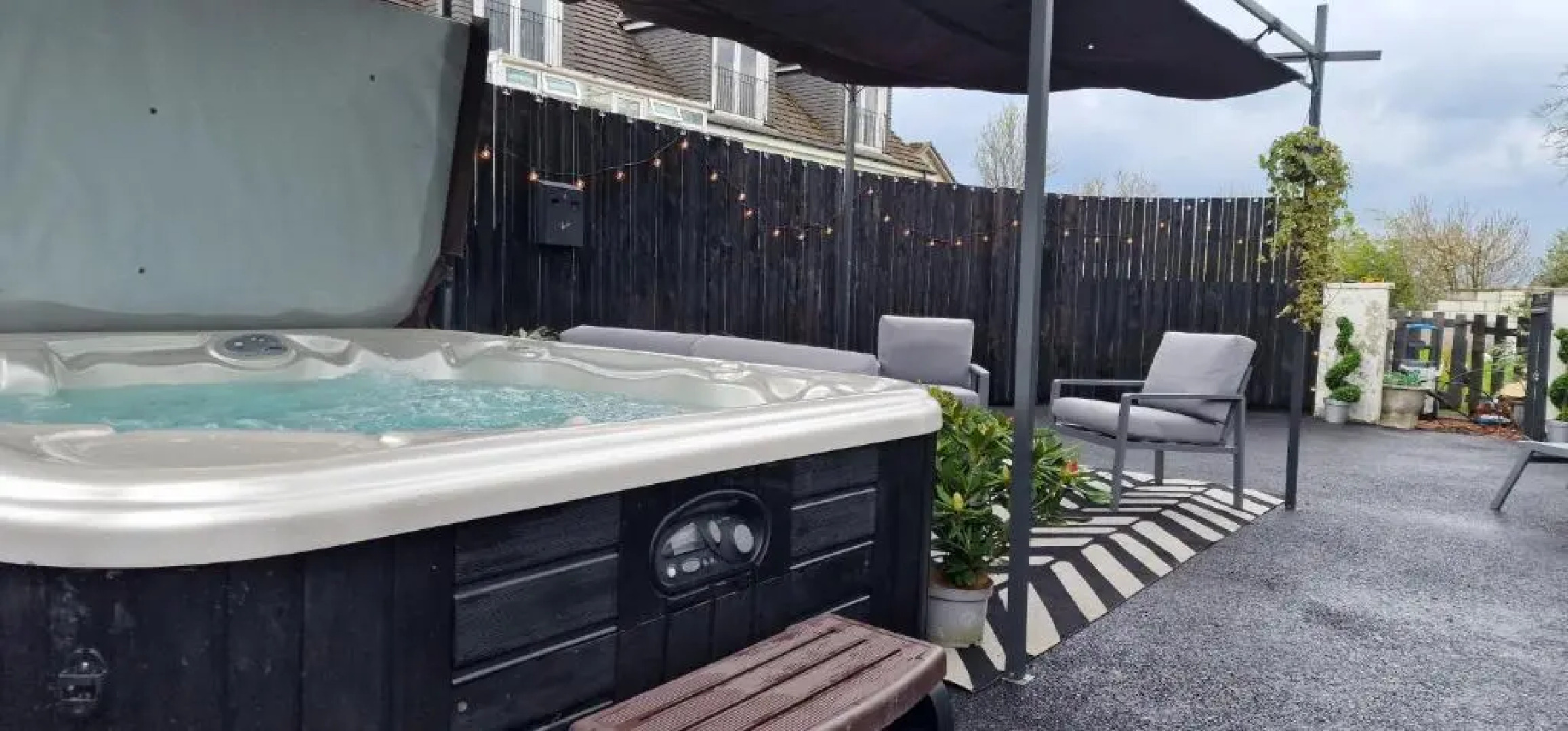 The Black Wolf Suite @ The Grumpy Schnauzer B&B