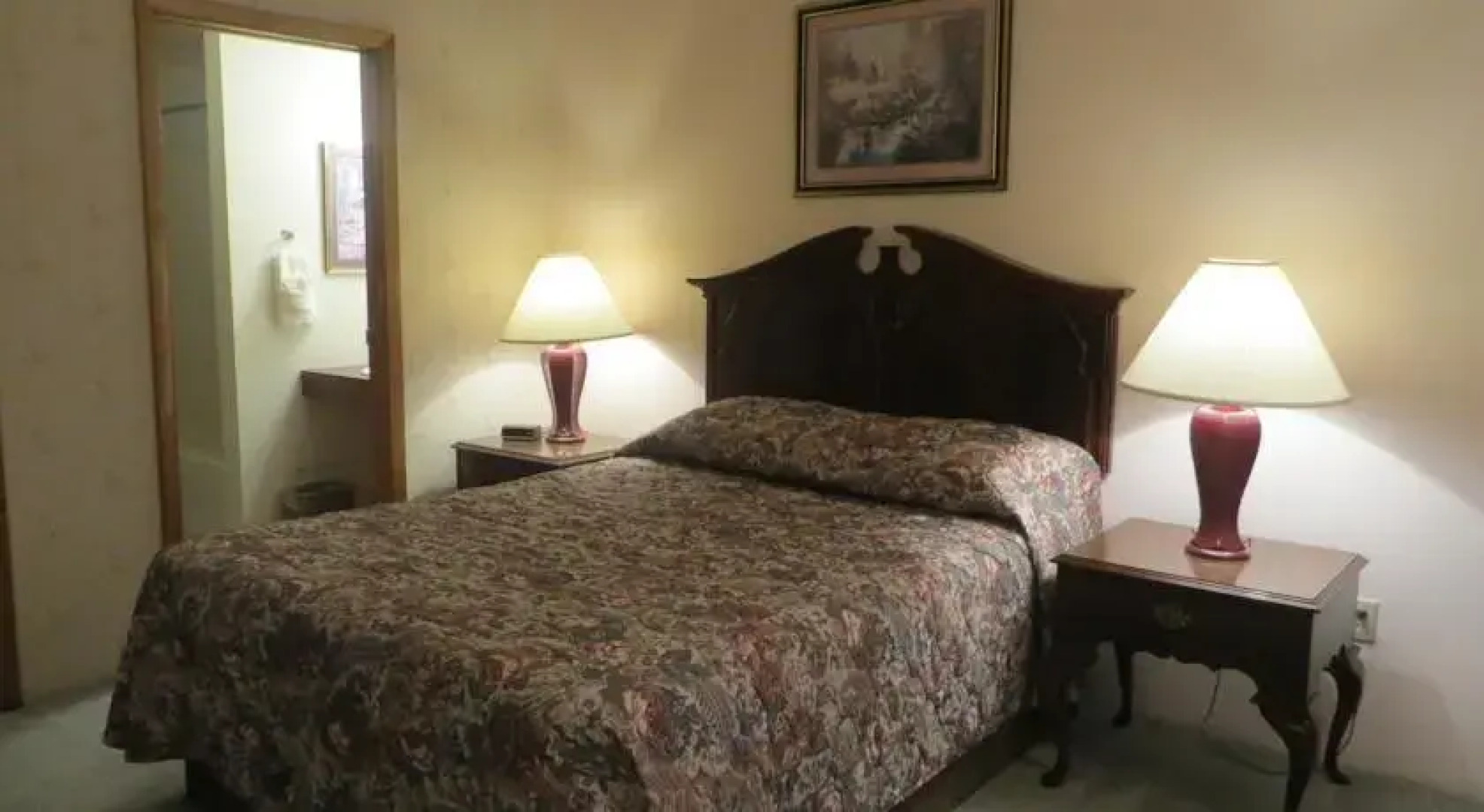 Churchills North Country Lodge LLC