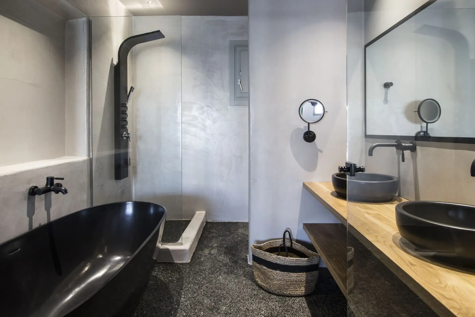 Adorno Beach Hotel & Suites