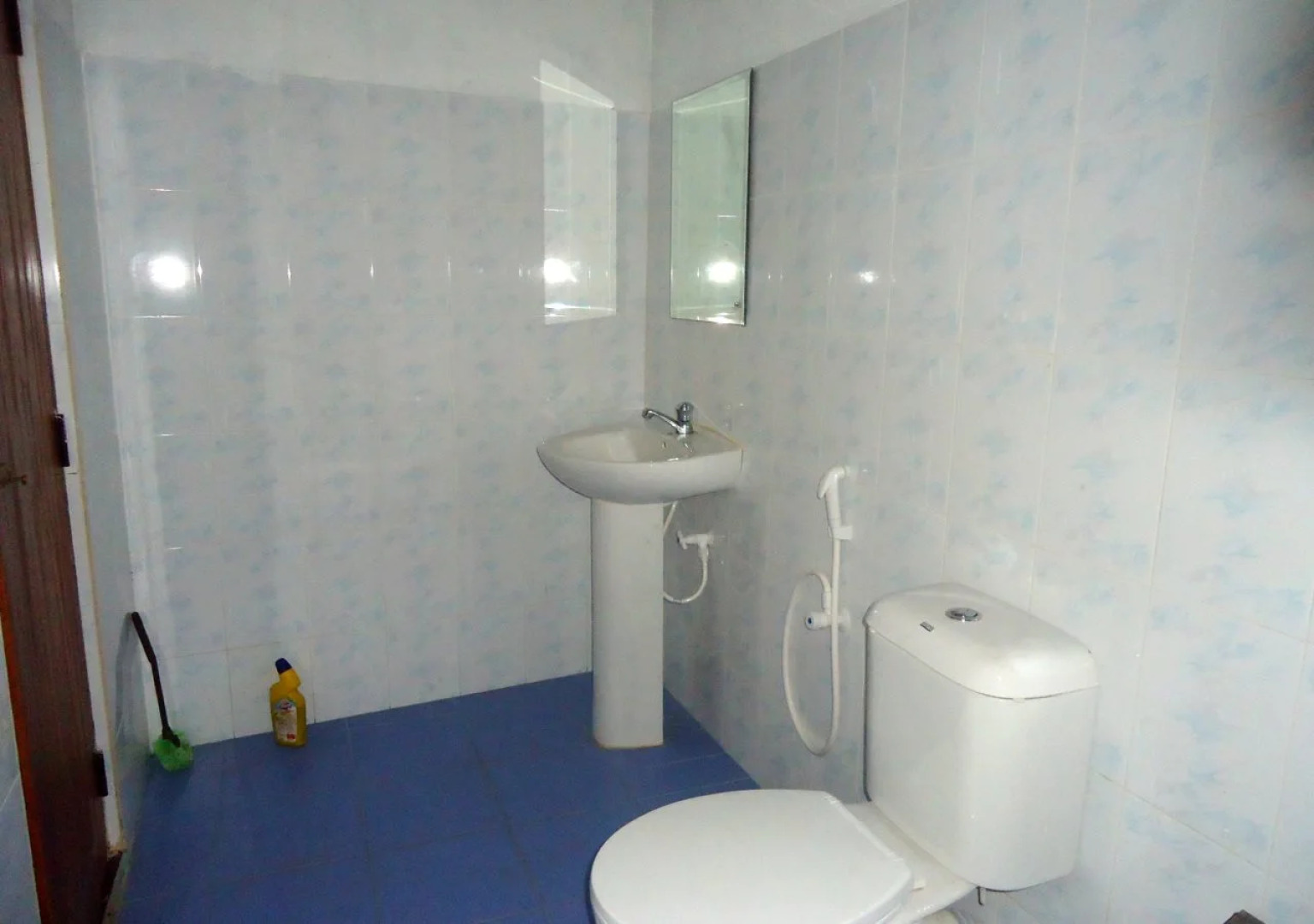 Mothers Elephant Safari Hotel