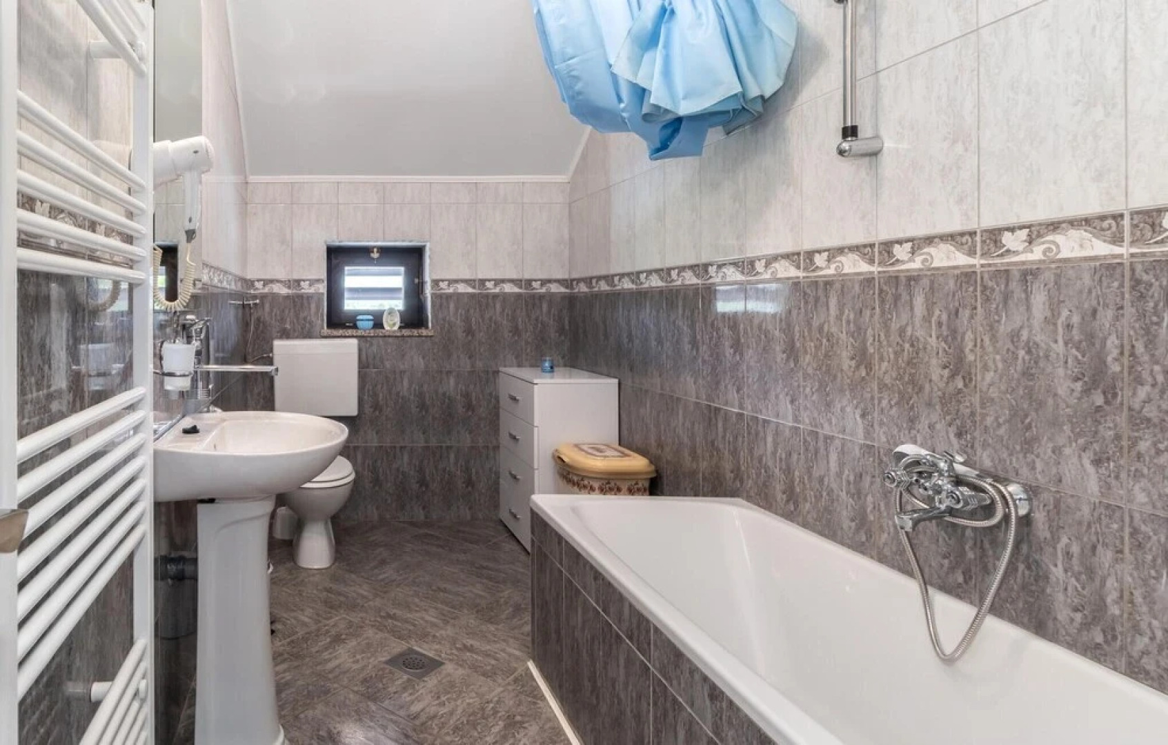 Beautiful Apartment in Otocac With Wifi and 2 Bedrooms