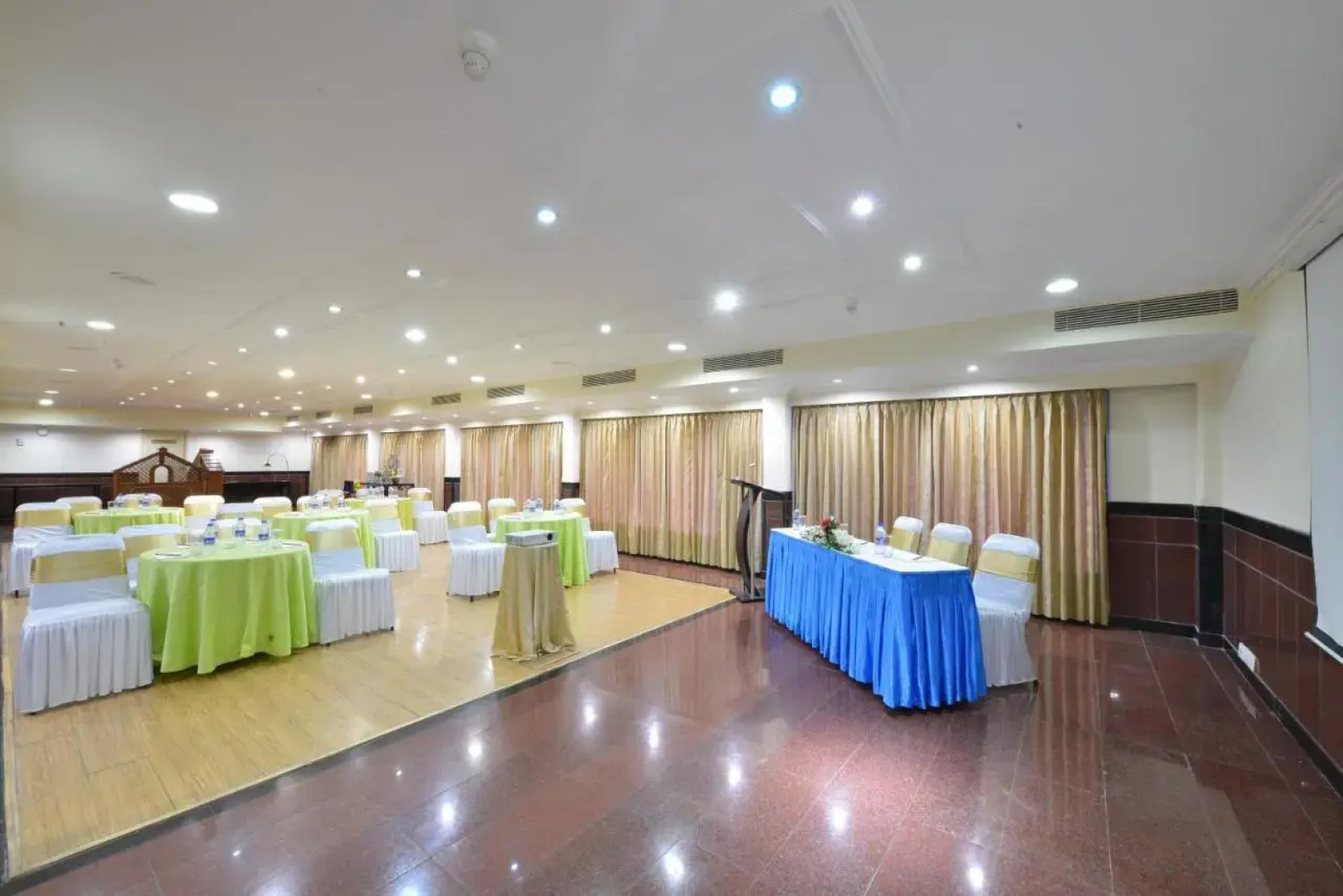 SRM Hotel Maraimalai Nagar