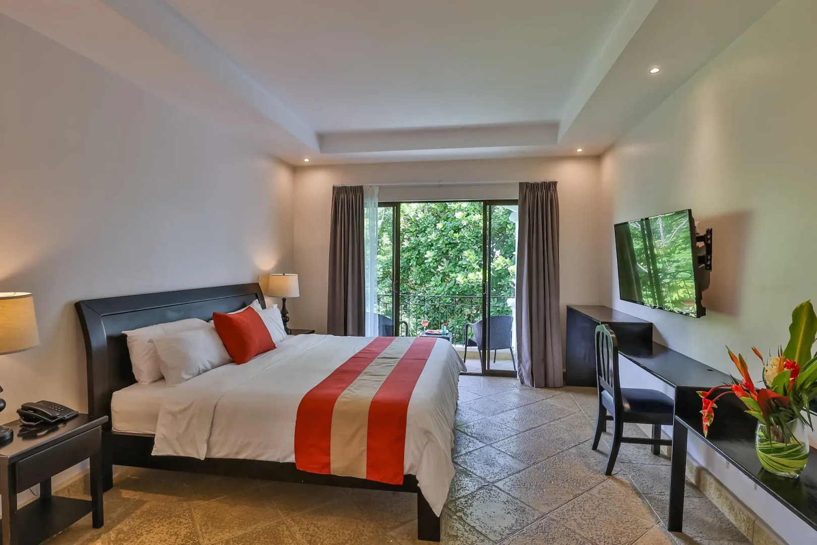 Shana by the Beach Manuel Antonio