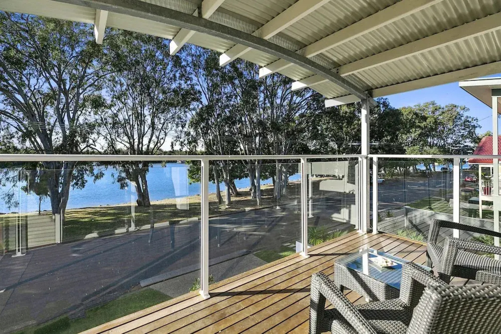 Stunning River House - 51 Hilton Esplanade