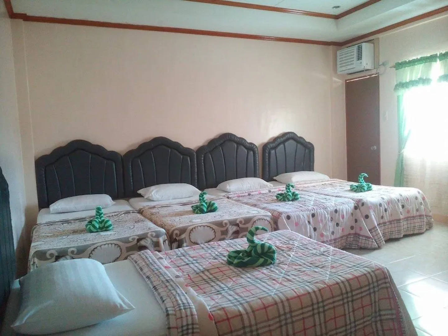 Nautilus Islands View Lodge