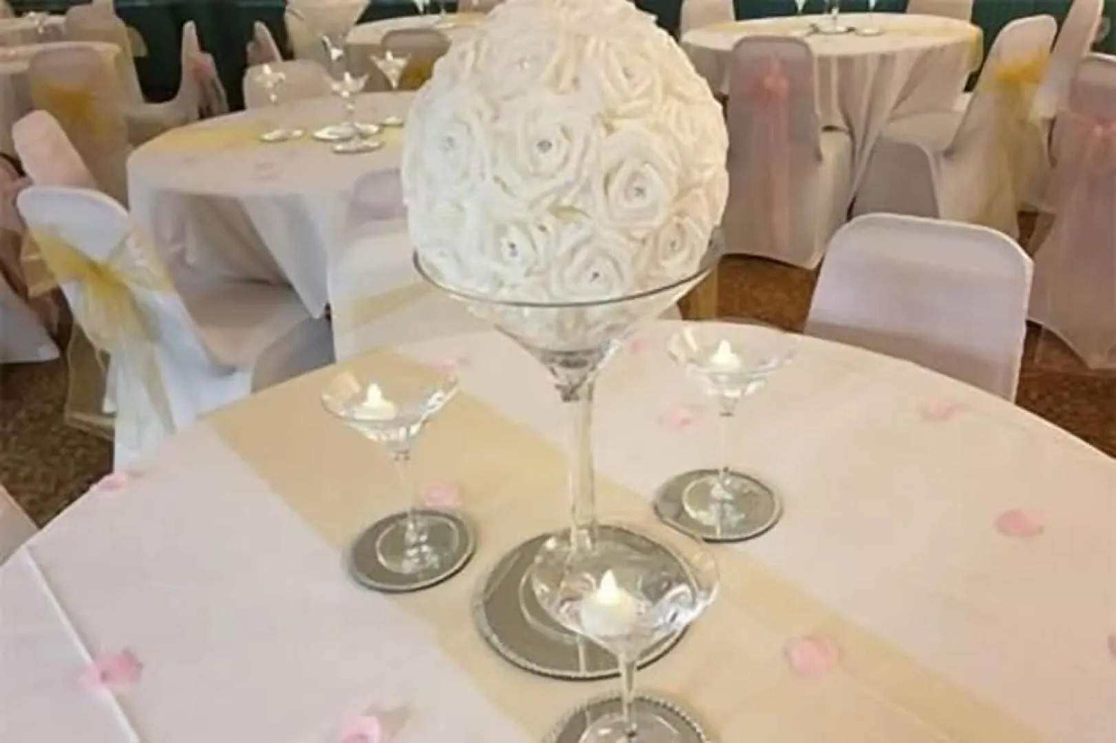 The Avenue Club and Lodge