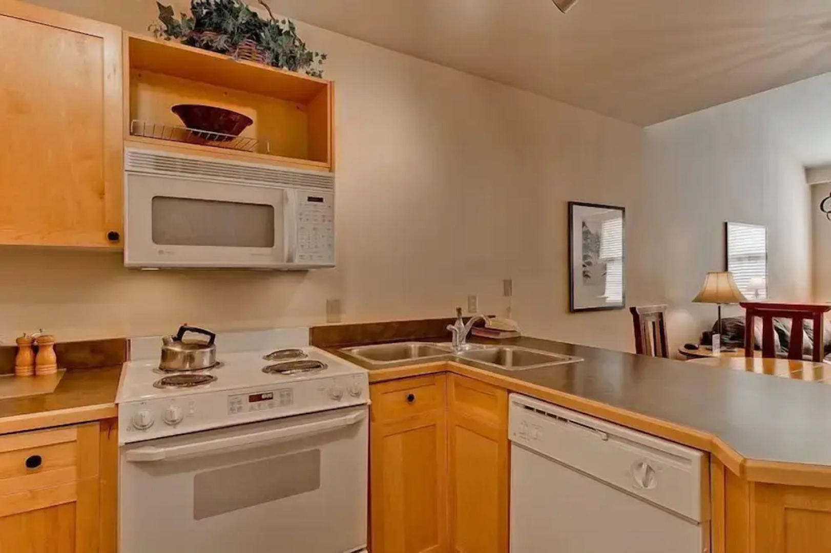 1 Bedroom Silvermill Rental in River Run Village Steps from the River Run Gondola