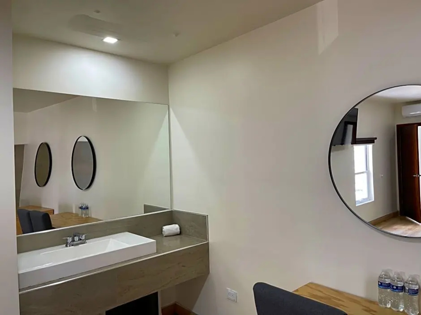 Hotel Plaza OSCARCEL