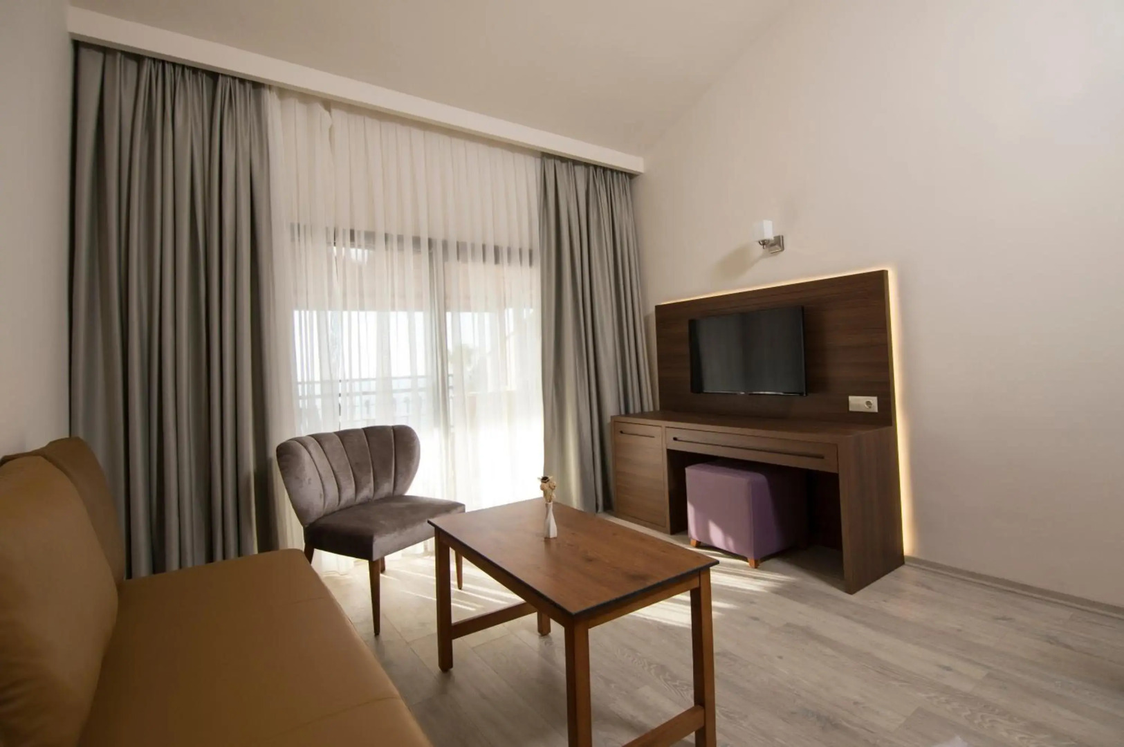 Neopol Hotel Deluxe