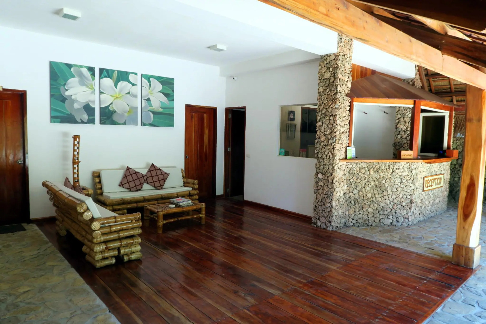 Tepanee Beach Resort