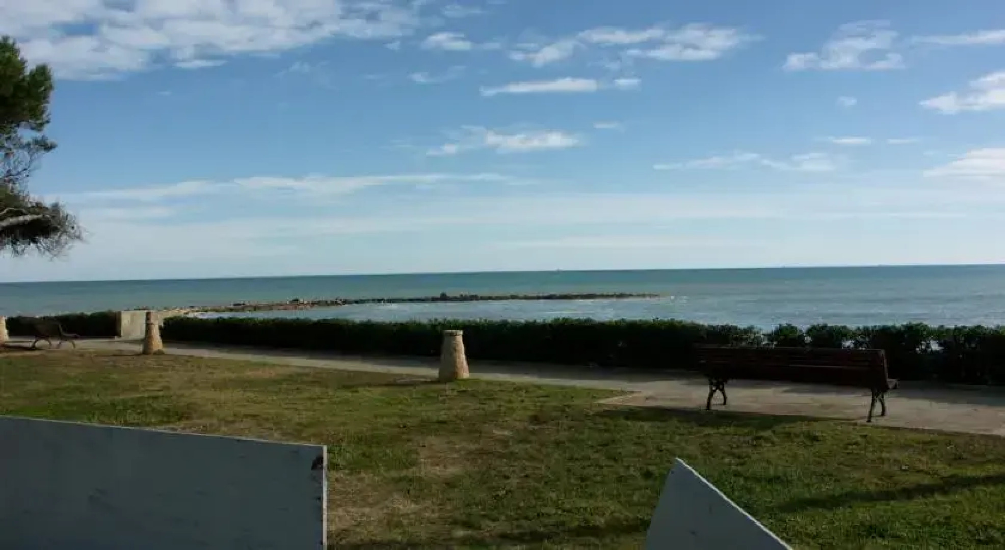 Montero III by Golfinc