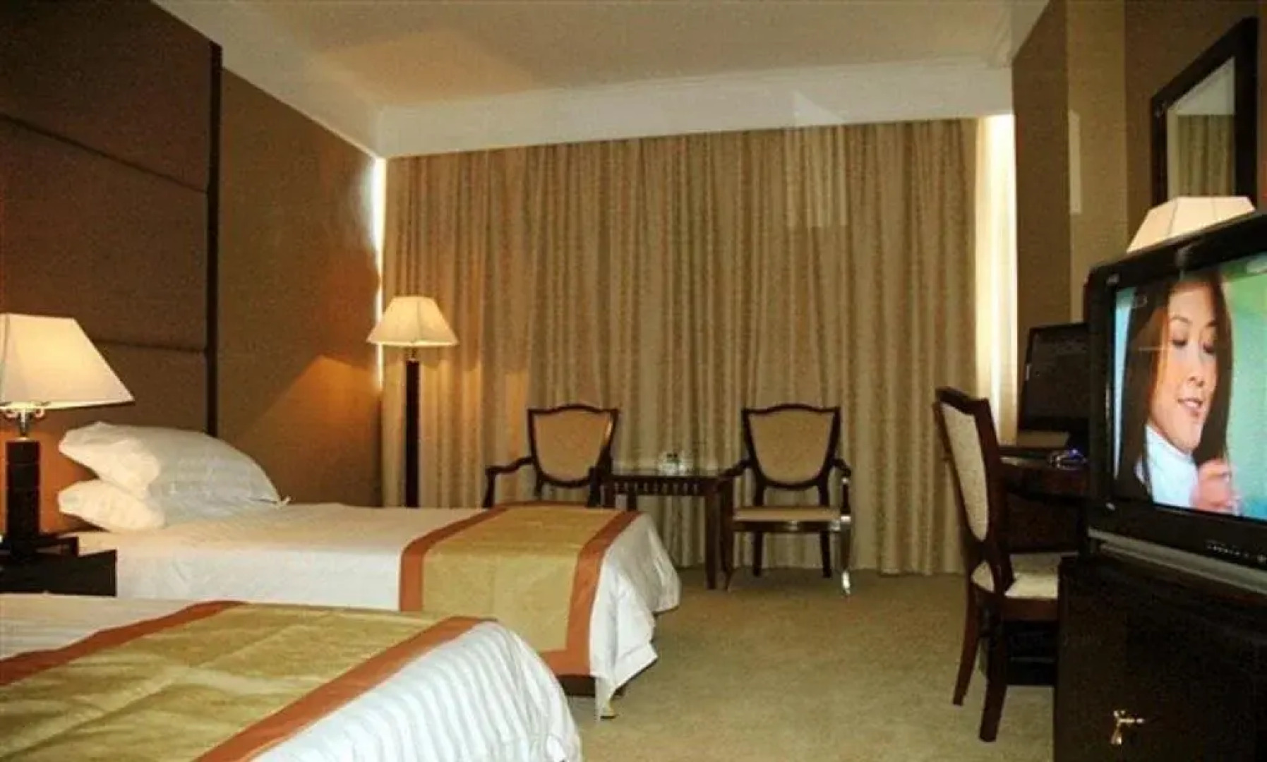 Xinfeng Holiday Hotel