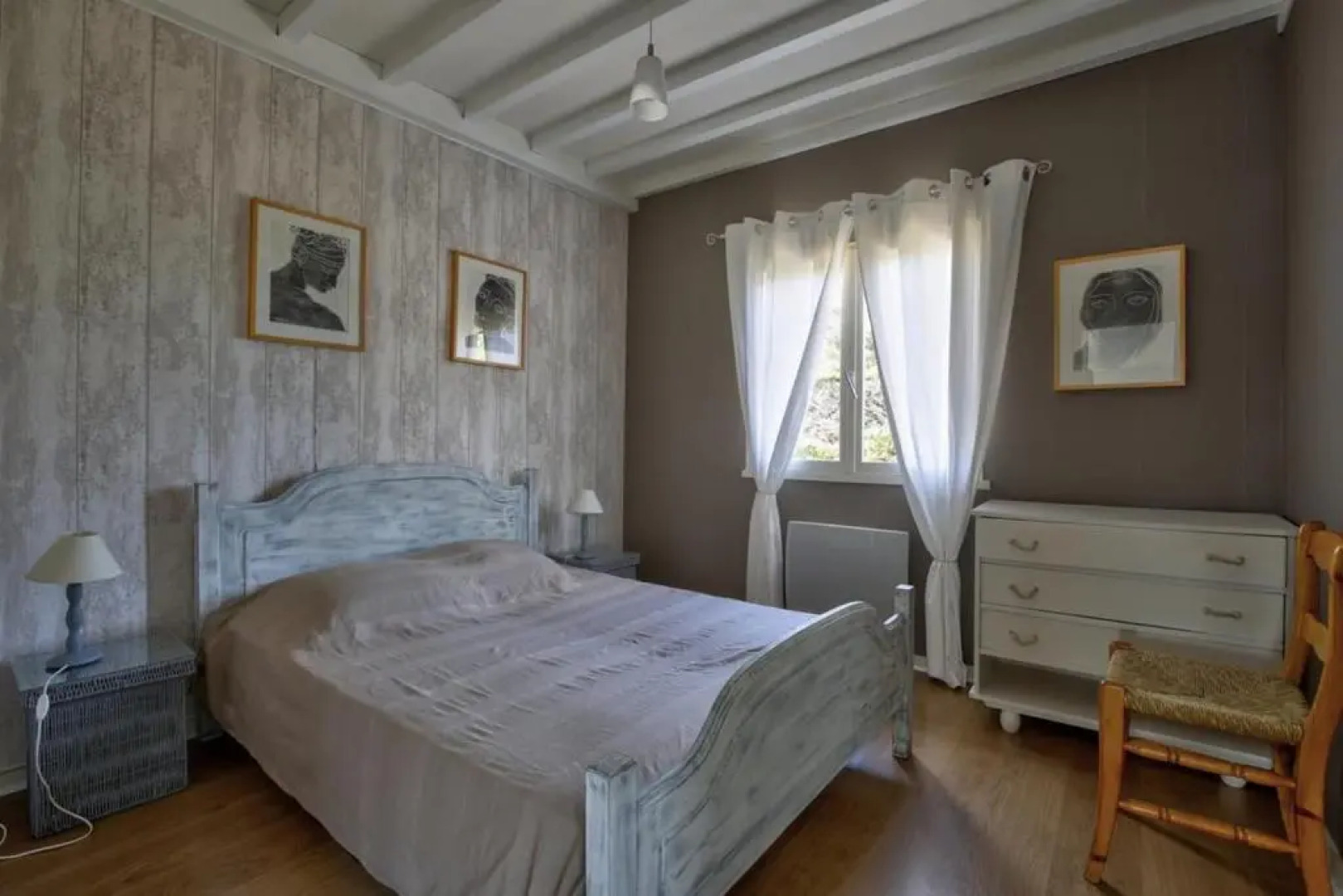 Maison du sentier du littoral et sa piscine naturelle