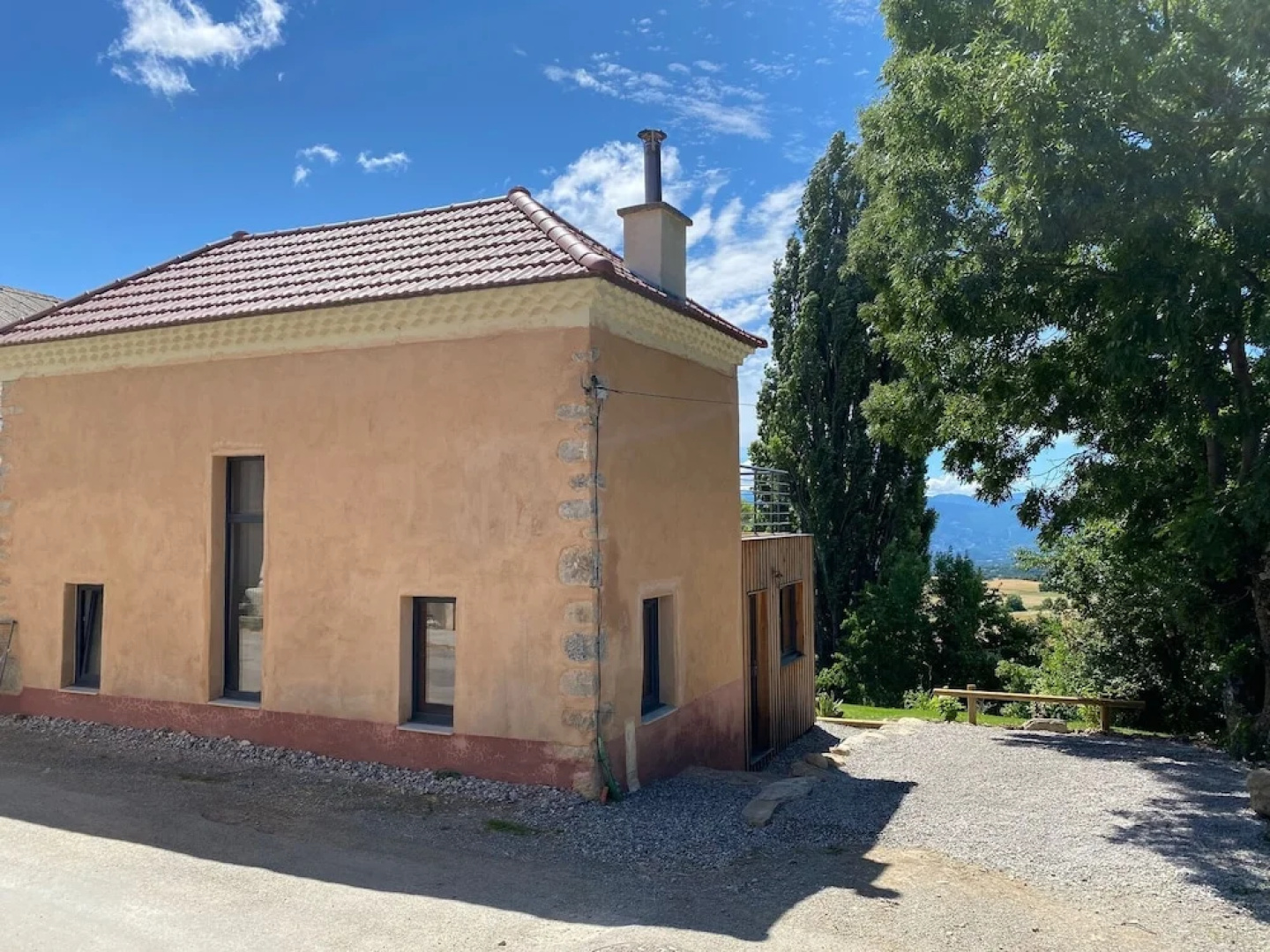 La Petite Maison Basse Corréo