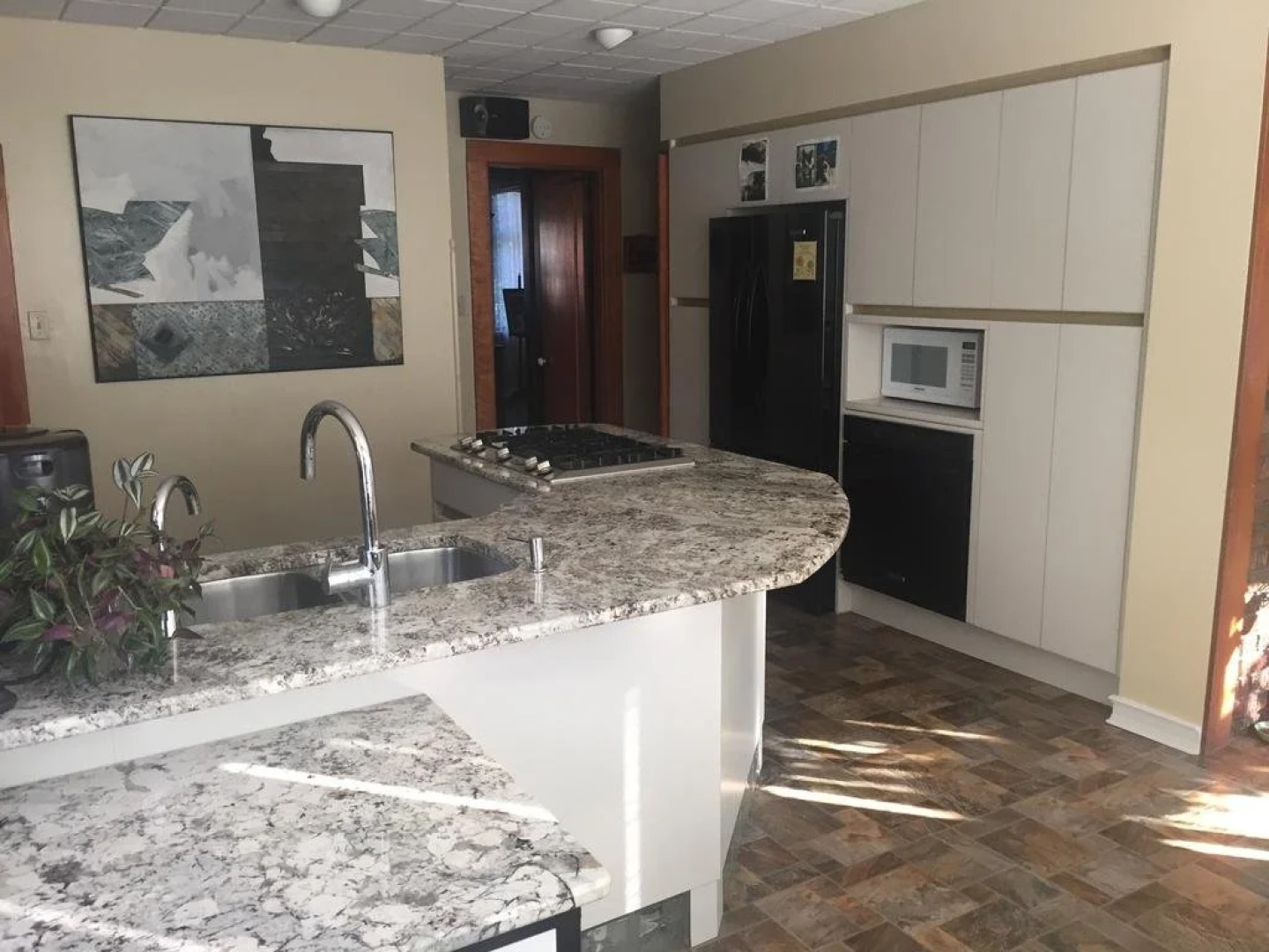 Queens Landing Guest House