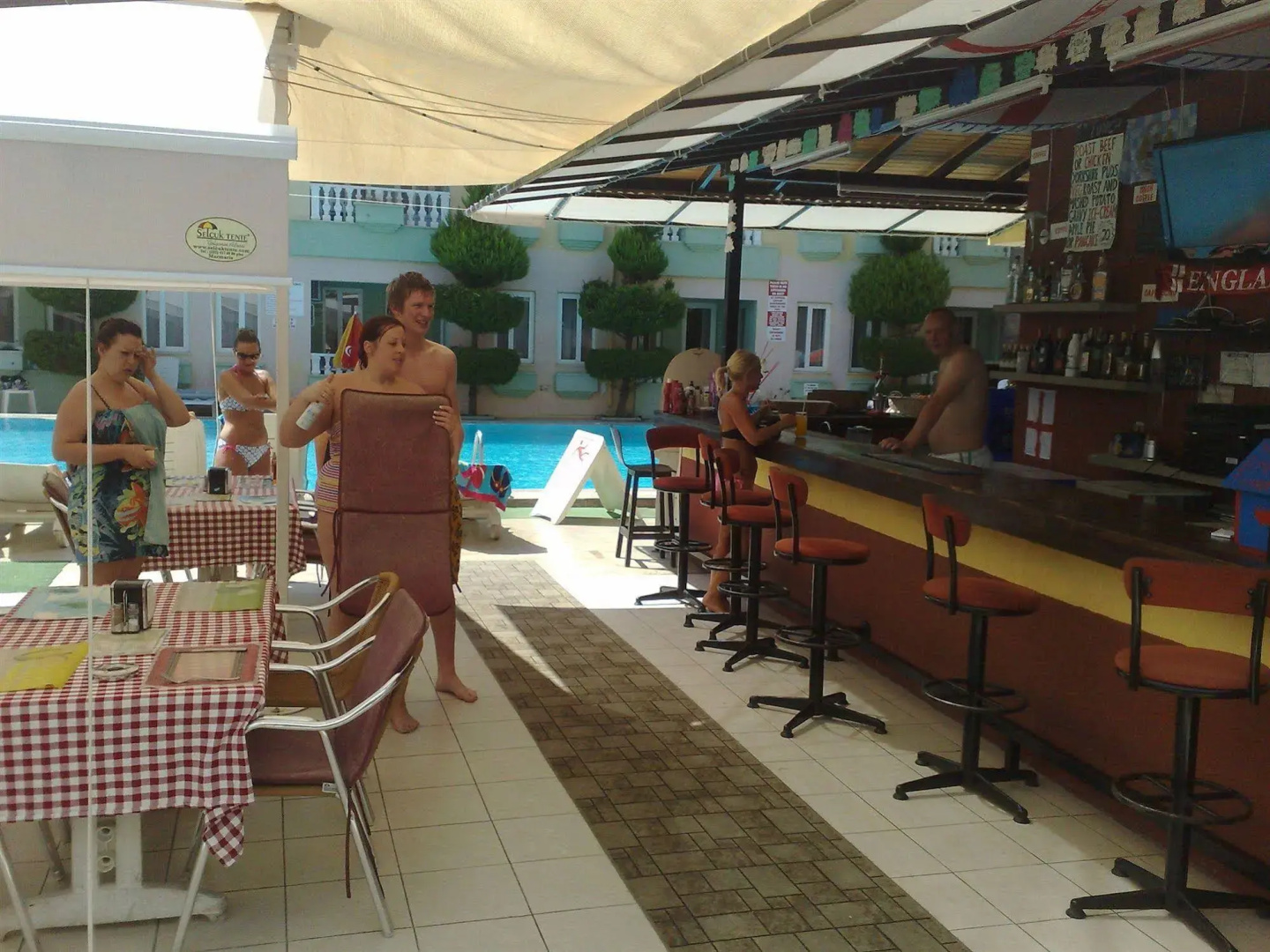 Club Sunset Apart
